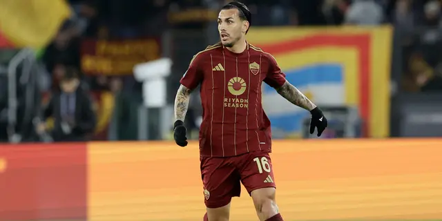 Roma förlänger med Paredes