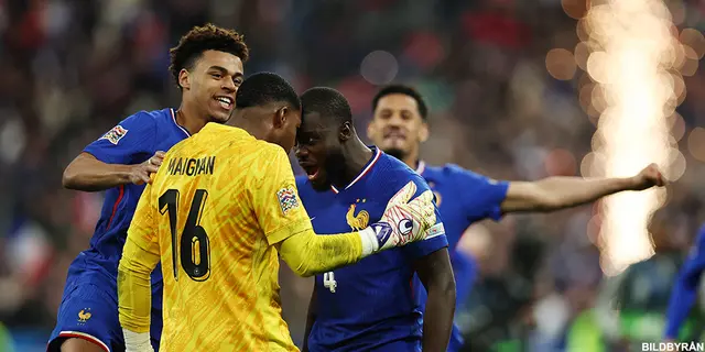 Rayan Cherki uttagen i Les Bleus