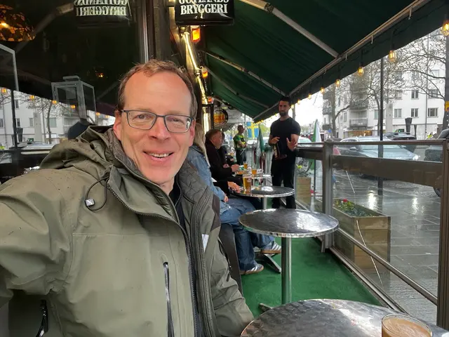 Friday I’m in love: Uppladdning hos “fienden”