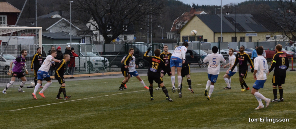 Joakim Engstrand matchhjälte i seriepremiären!