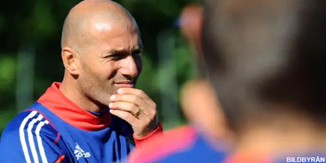 Zinedine Zidane: ”Träna landslaget, varför inte?”