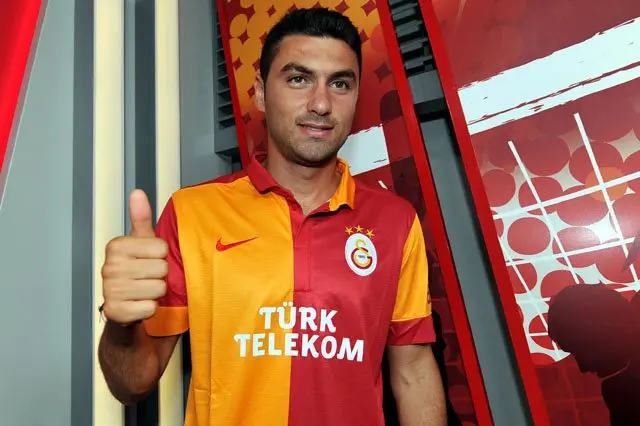 Målmaskinen Burak Yilmaz ordnade tre poäng