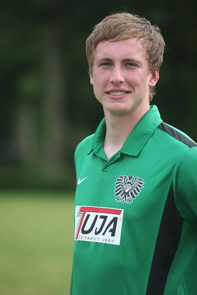 44. Simon Scherder