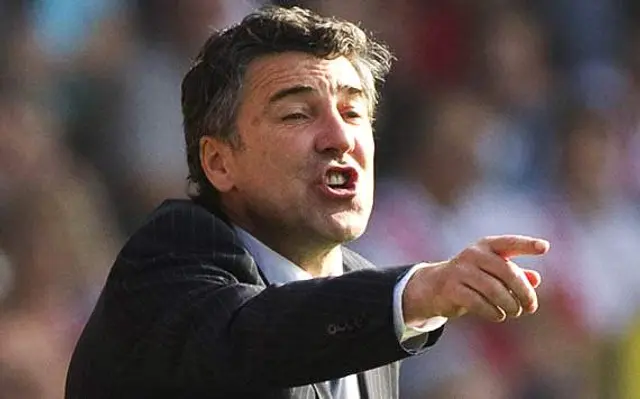 Dean Saunders sparkad