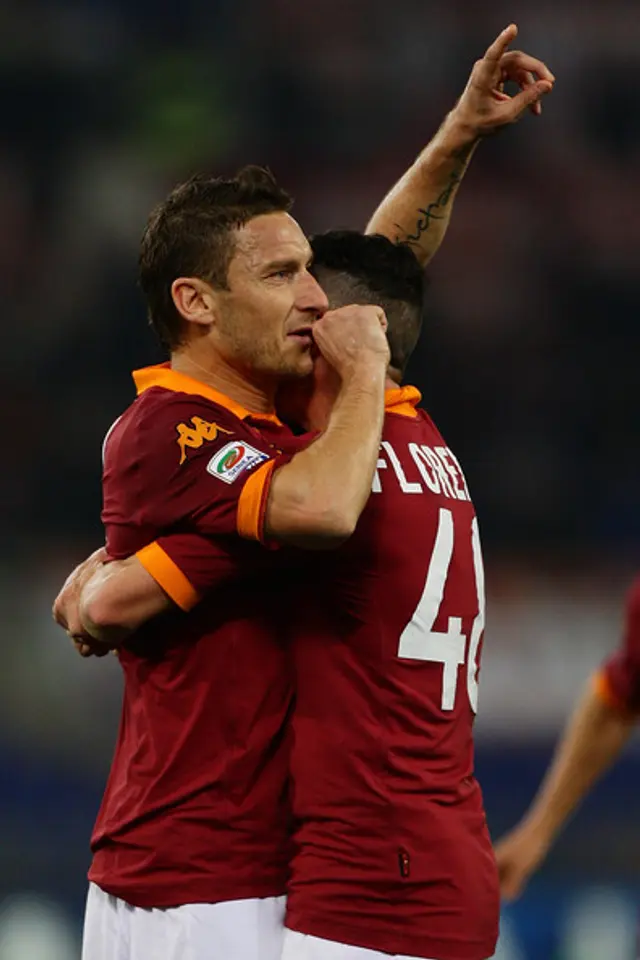 Roma - Parma 2-0: Live forever