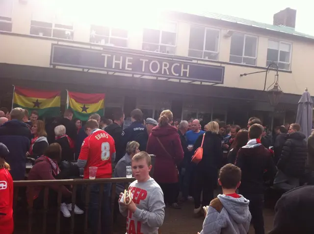 Crewe Alexandra - Southend United 2-0 JPT Final. Being there.