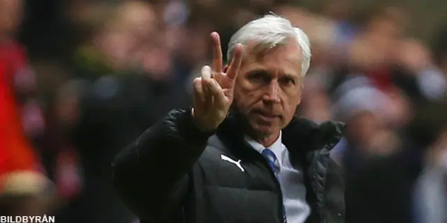 Pardew tar bussen till Anfield