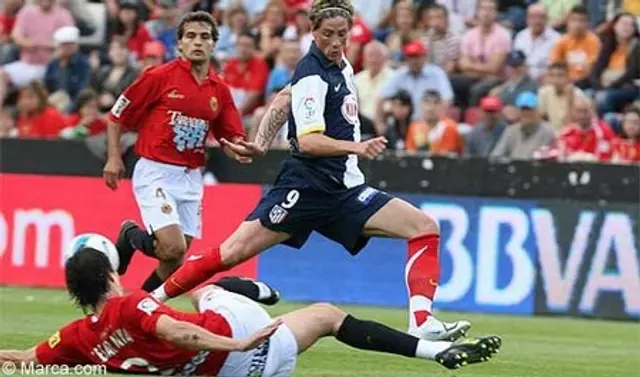 St&aring;lmannen Fernando Torres tr&auml;nar med boll igen 