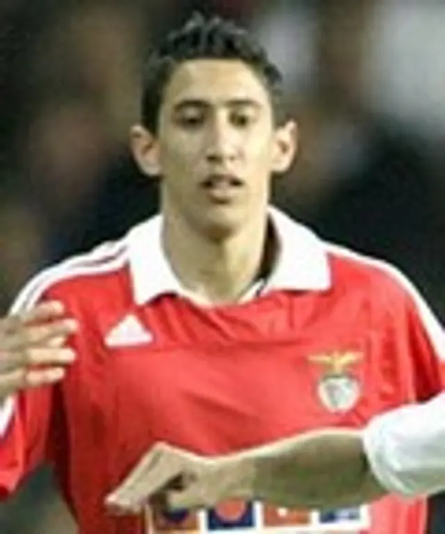 Di María hyllar Rui Costa