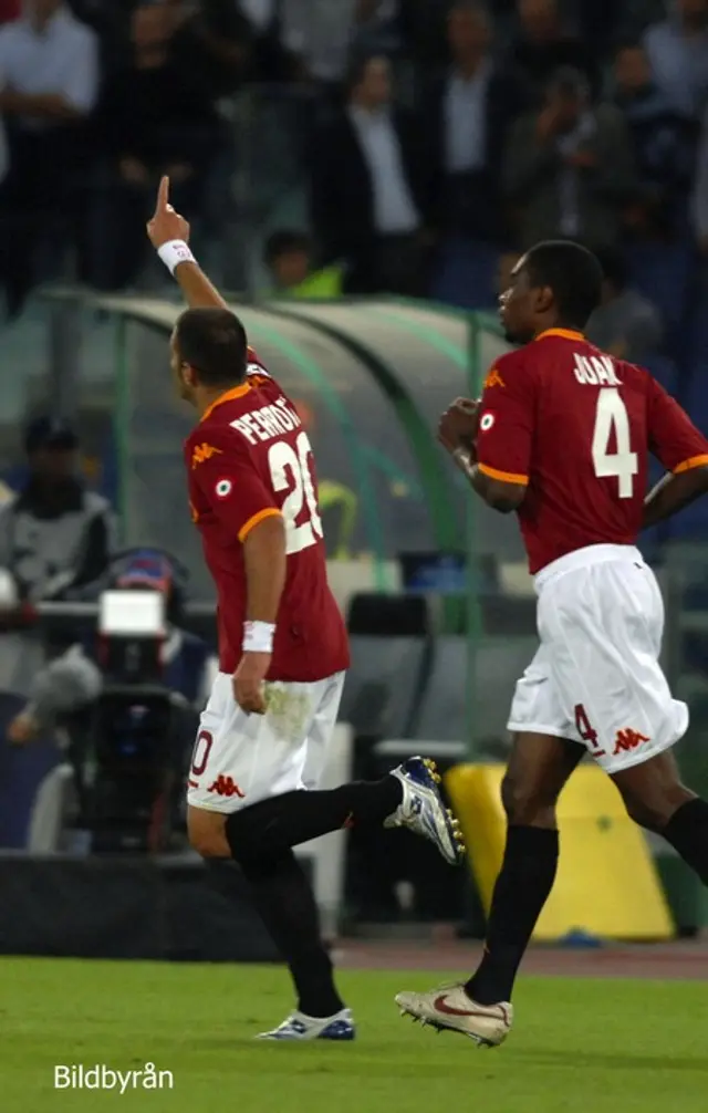 St&aring;ende ovationer p&aring; Olimpico: Roma-Dynamo Kiev 2-0