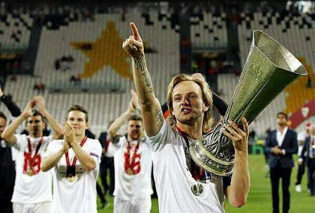 Rakitic i årets spanska ligalag – Modric på bänken