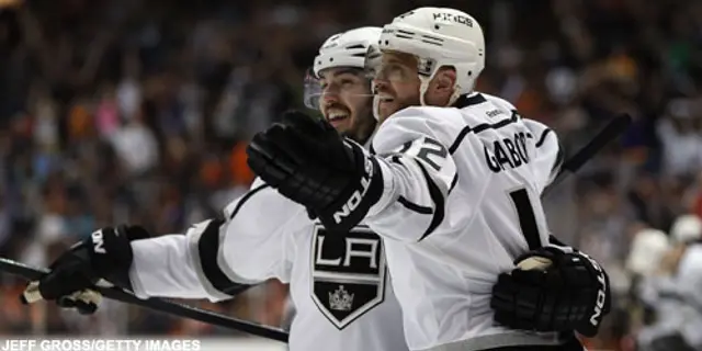 Los Angeles Kings v.8 Jones tar vara på chanserna