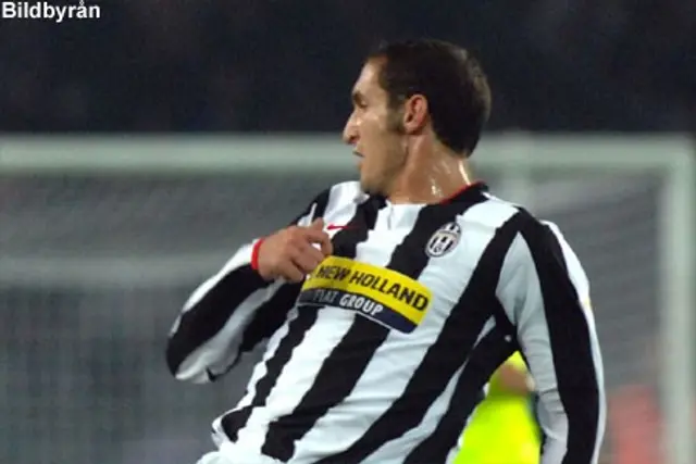 Chiellini borta minst en m&aring;nad