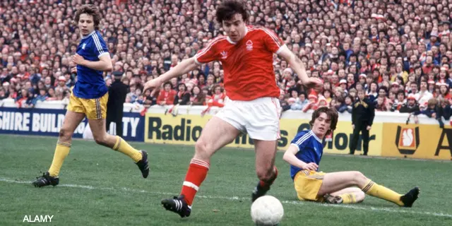 Hommage från Old School-red: ”Ge bara bollen till Robertson - han är bättre än du”