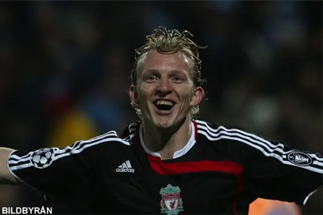 Benítez hyllar jubilaren Kuyt 