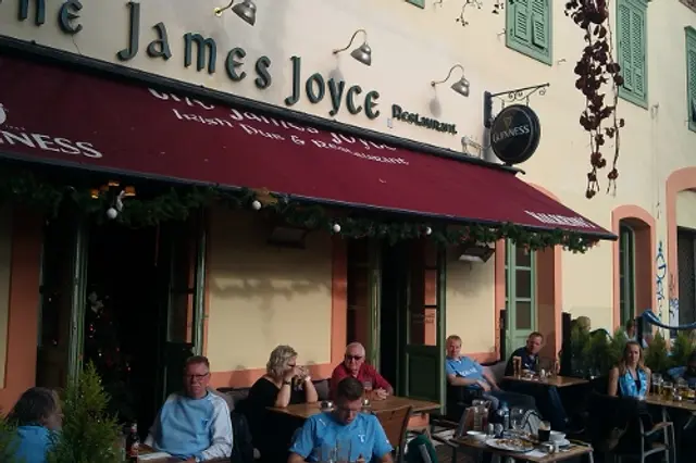 Camp Eneus: Röster från James Joyce Irish Pub