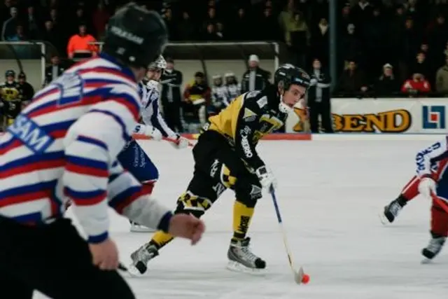 Seger f&ouml;r &Ouml;SK Bandy p&aring; Backavallen 