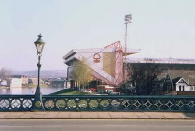 Nottingham Forest vill bygga ut och förnya City Ground 