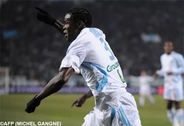 Taye Taiwo borta i fyra veckor!