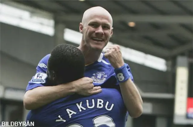 Everton g&auml;star City Ground i juli