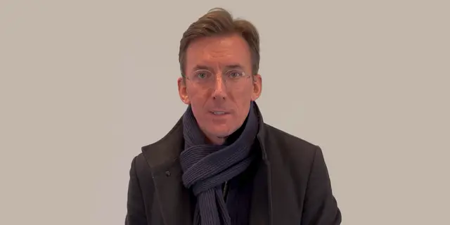 ”Väldigt annorlunda från vår läktarkultur” Jonathan Wilson om Svennis, VM och svensk fotboll