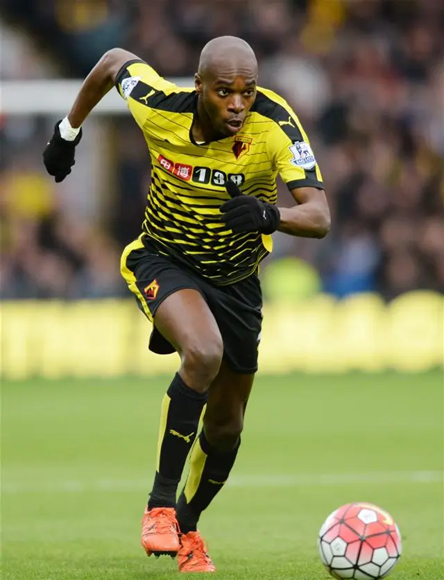 Allan Nyom eller Juan Carlos Paredes som högerback i Watford?