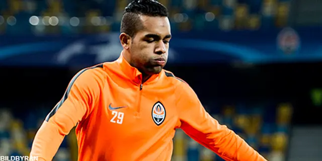 Liverpool ute efter Alex Teixeira