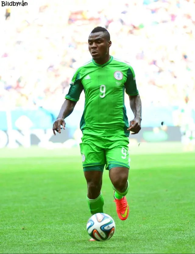 West Ham lånar Emenike