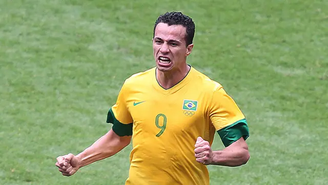 Leandro Damião klar för Betis