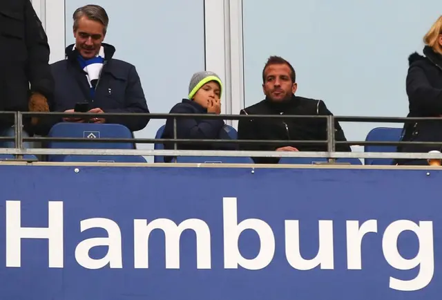 Hamburg SV vill ha van der Vaart som ambassadör