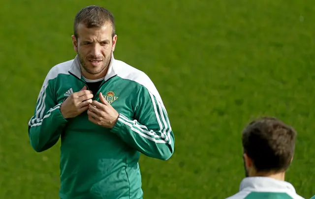 van der Vaart lockad till MLS