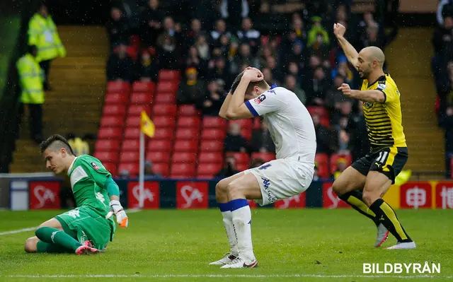 Snöpligt självmål skickar Watford vidare till kvartsfinal