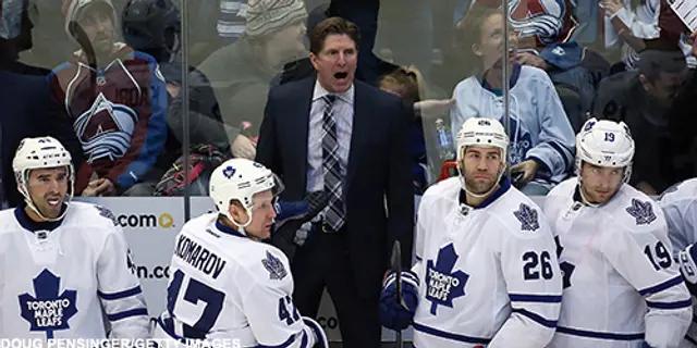 Mike Babcock sparkad av Toronto Maple Leafs