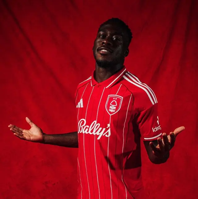 15. Arnaud Kalimuendo