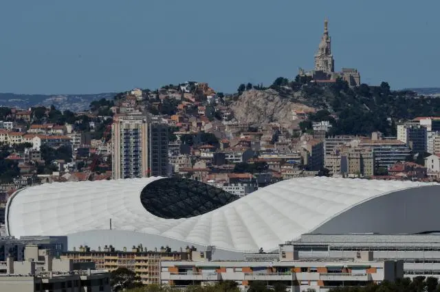 Ligastarten uppskjuten för Marseille 