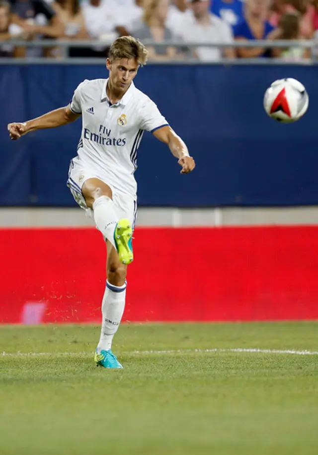 18. Marcos <b>Llorente</b>
