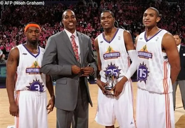 All-Star Weekend -<br> Durant MVP n&auml;r Sophomores vann