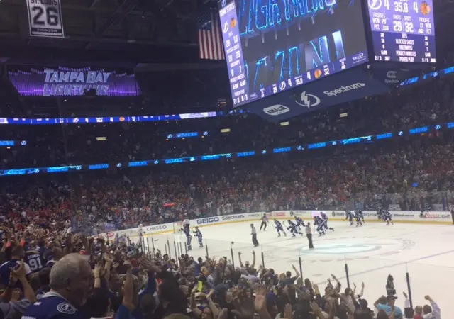 Tampa Bay- Chicago 5-4 -blixten slog ned tidigt i år