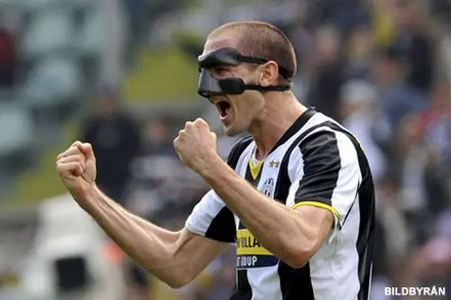 Giorgio Chiellini talar ut