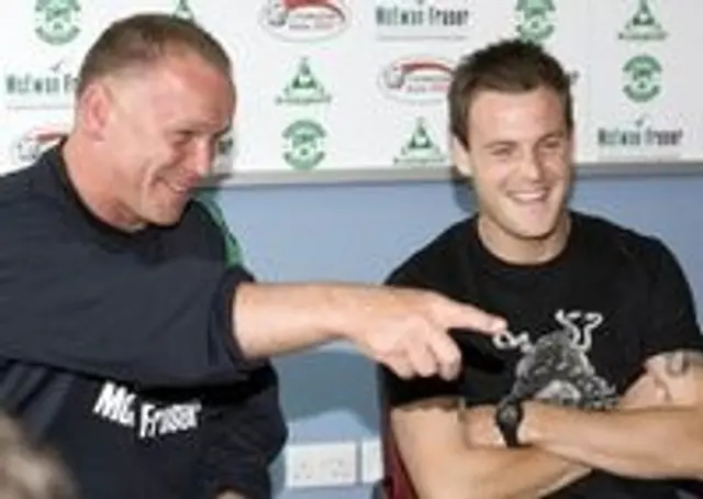 Sunderlands Anthony Stokes klar f&ouml;r Hibernian