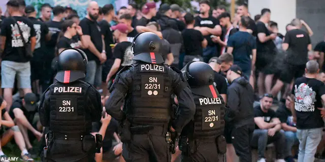 Kaos i Leipzig inför finalen – supportrar stoppas från centrum