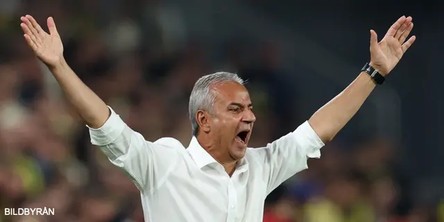 Fenerbahces tränare avgår efter CL-premiären