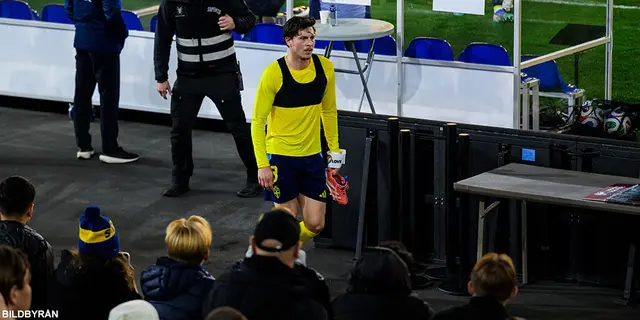 Nilsson Lindelöf om buropen: ”Får jättegärna bua”