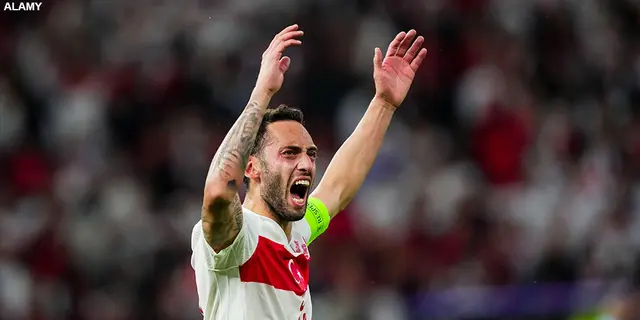 Inga skrällar i Montellas playoff-trupp