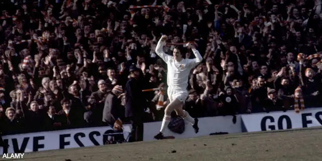 Stokes semifinaler mot Arsenal: ”Domaren fick en staty föreställande ett hästarsle”