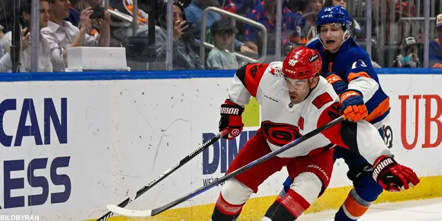 Victor Eklund gjorde poäng i NHL-debuten