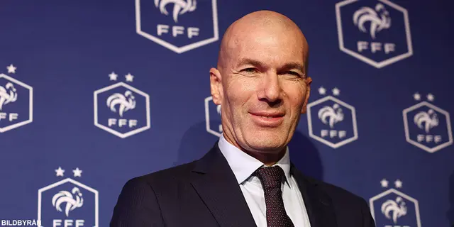 Zinedine Zidane - nu börjar den nya eran...hans första trupp *officiell