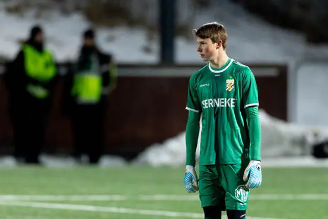 Falkenbergs FF lånar in 18-årig målvakt 