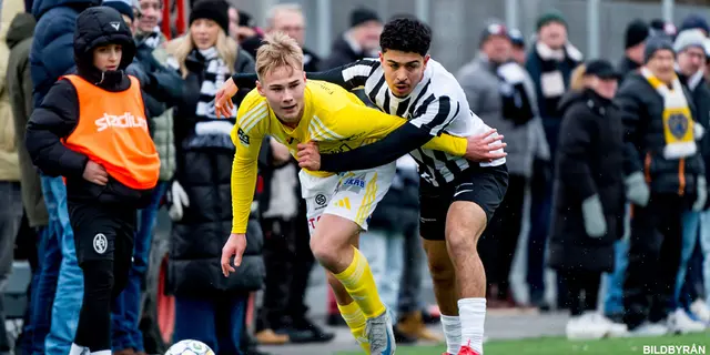 Mångsidig spelare förlänger med två år