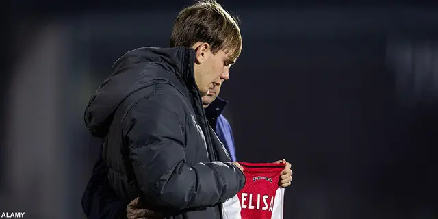 Ajax-talang stöttas efter tragedin – flickvännen död i bilolycka